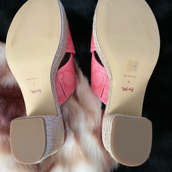 NWT Pink Coach Sandals, Only tried on once - Picture 4 of 6